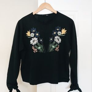 Black Zara top with floral detail 💐